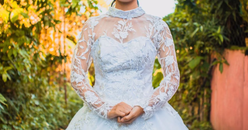wedding gowns with sleeves